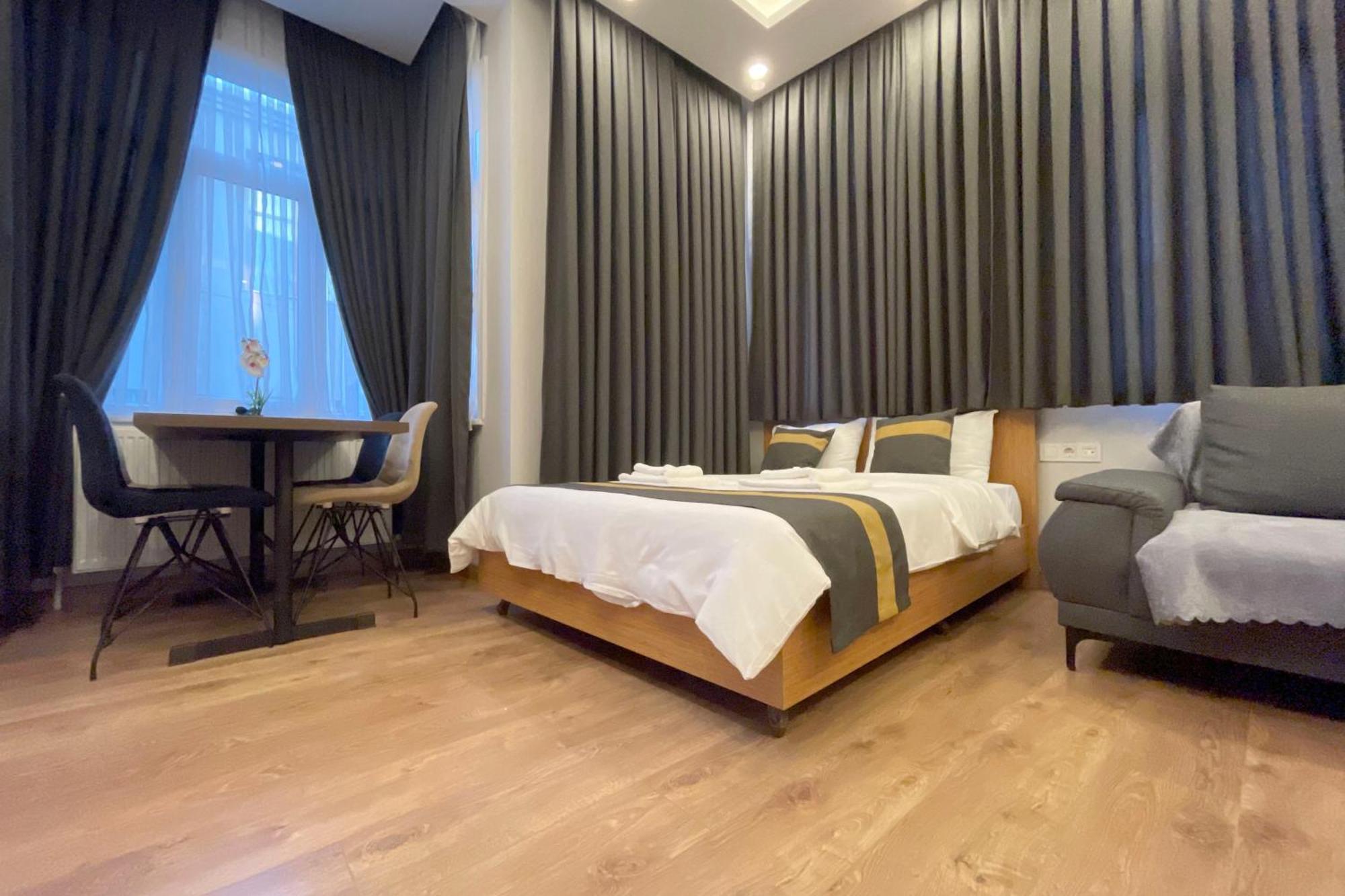 Taksim & Sisli Splendor: Modern Living Spaces *